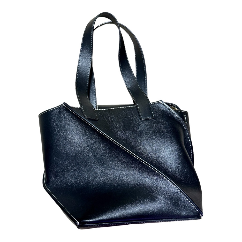 Yuzefi Twist Tote Black Leather